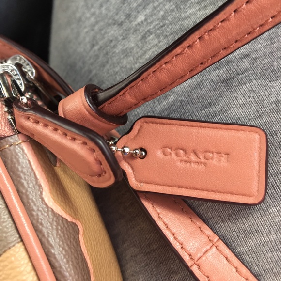 New Coach purse - Picture 3 of 5